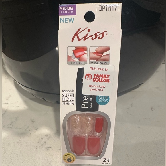 Kiss Press-On Manicure - Picture 6 of 6